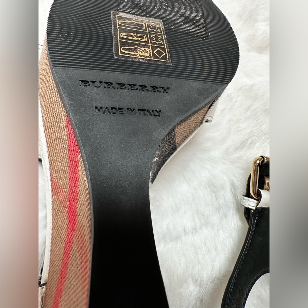 Burberry Monochrome Strappy Heels brand new - Picture 9 of 11